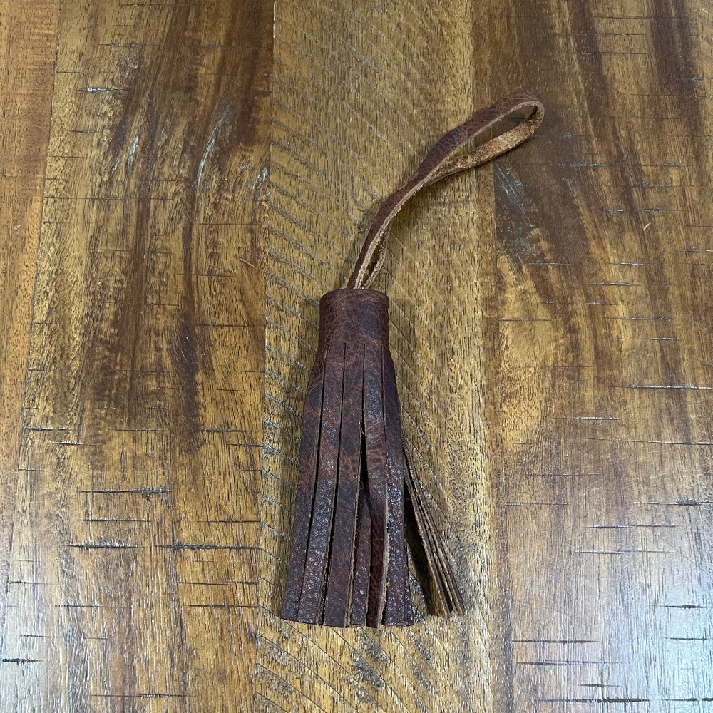NWOT KMM&Co. Tortoiseshell Old Style Leather Tassel